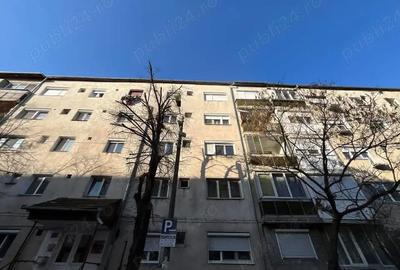 Apartament cu 3 camere semidecomandat în Calea Aradului