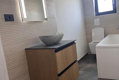 Casă cu 4 camere în Central - 2