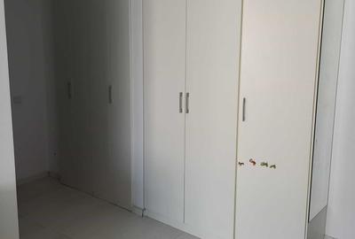Apartament cu 2 camere semidecomandat în Roșu