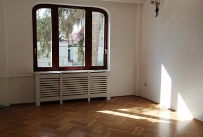 Casă individuală cu 9 camere cu Canalizare în Floreasca - 19