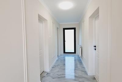 Casă cu 3 camere cu Canalizare în Micro 16 - 4