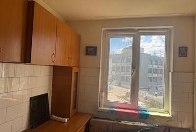 Garsonieră semidecomandată în Casa de Cultură