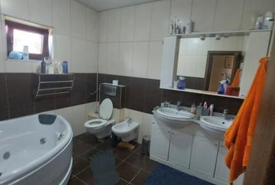 Casă individuală cu 7 camere cu Canalizare în Ovidiu - 19