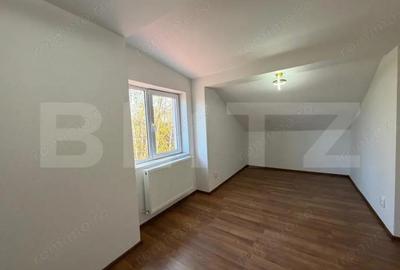 Apartament cu 3 camere decomandat în Dumbrăvița