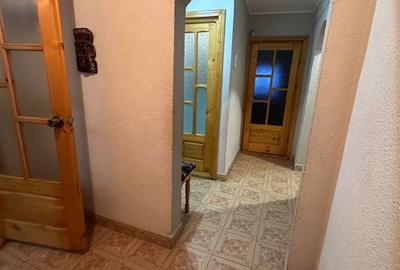 Apartament cu 3 camere decomandat în 1 Decembrie - 12