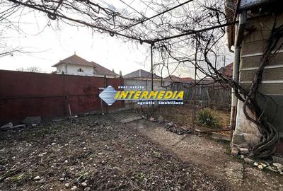 Casa Veche cu Anexe si 1242 mp Teren Intravilan imprejmuit la asfalt cu toate utilitatile si Casa Veche cu Anexe si 1242 mp Teren Intravilan imprejmuit la asfalt cu toate utilitatile si - 7