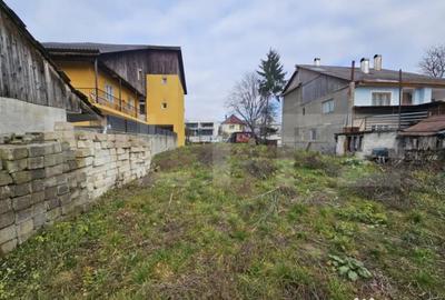 Teren de 1390 mp, în Central - 1