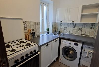 Apartament decomandat, mobilat în Tei - 5