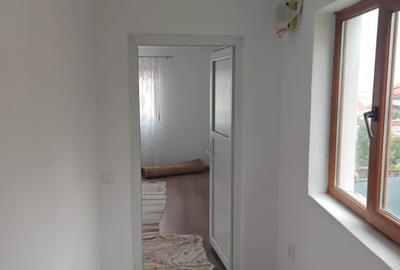 Casa de vanzare cu patru camere in Sacele - 4