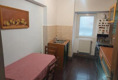 Apartament cu 3 camere decomandat în Păcurari - 2