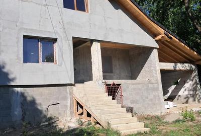 Casă cu Teren 1000 Mp în Veseud (Slimnic) - 1