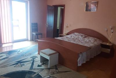 Casă cu 4 camere în Noua - 7