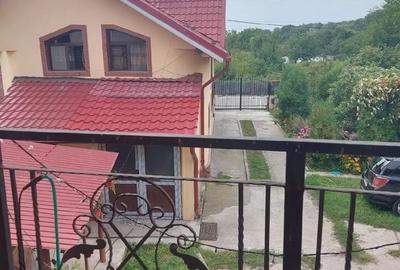 Casă cu 4 camere în Cârbești - 5