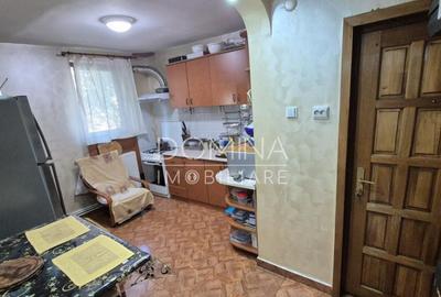 Apartament 2 camere, et.1, zona 8 Mai - 5