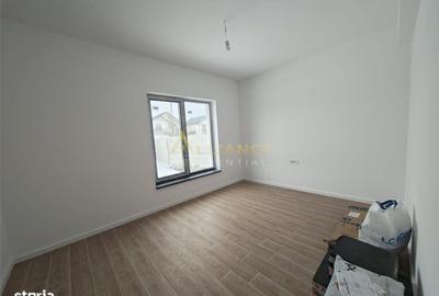 Casă cu 3 camere cu Teren 320 Mp în Berceni - 3