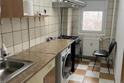 Garsonieră decomandată, mobilată în Tei - 4