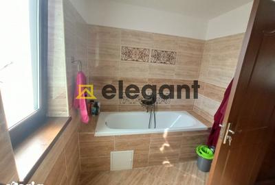 Casă cu 6 camere cu Canalizare în Bordei - 12