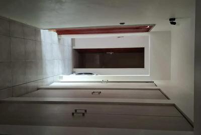 Apartament cu 3 camere decomandat în Lipovei - 3