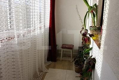 Apartament spatios  - 4 camere, 2 bai, 2 balcoane, loc de parcare - 5