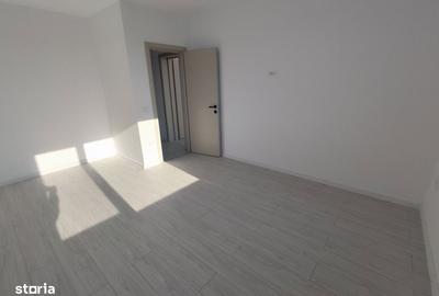 Casă cu 4 camere cu Teren 220 Mp în Rediu - 3