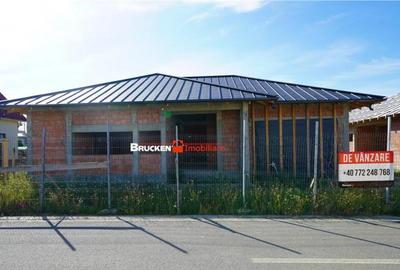 Casă cu 4 camere cu Teren 828 Mp în Sânmartin - 3