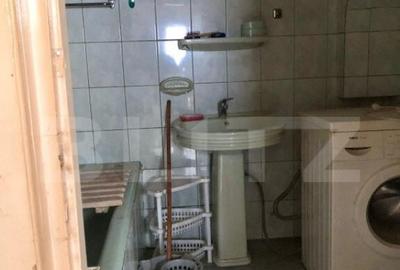 Casă cu 2 camere cu Canalizare în Schei