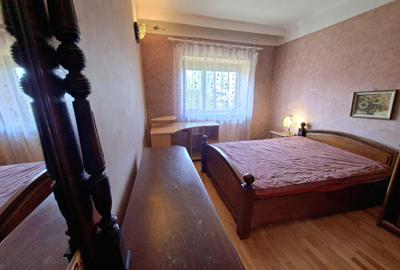 Apartament cu 3 camere semidecomandat în Central - 2