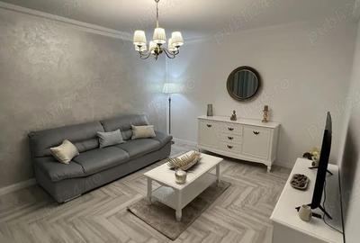 Garsonieră decomandată în Roșu