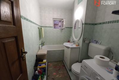 Apartament cu 3 camere semidecomandat în Aradului - 4
