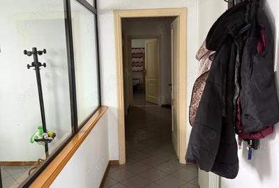 Spațiu comercial, de 868 mp, în Central - 5