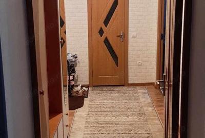 Apartament cu 3 camere semidecomandat în Drumul Taberei - 1