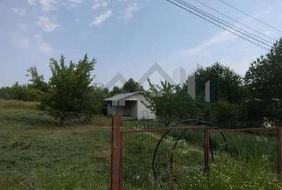 Cartier Visoianu TEREN 1000mp intravilan utilitatile trase si cabanuta ZONA EXCELENTA - 5