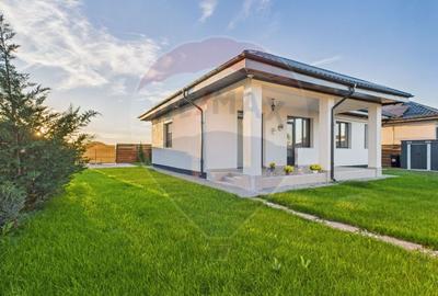 Casa / Vila cu 4 camere de vanzare - 28