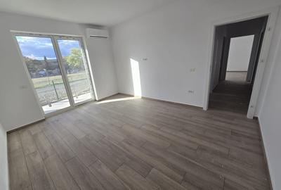 Apartament cu 2 camere decomandat în Girocului