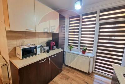 Apartament cu 3 camere decomandat, mobilat în Florești - 3