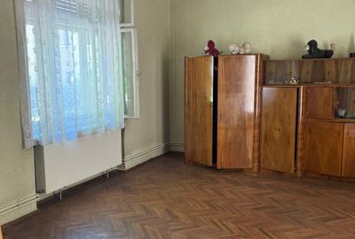 Casă cu 3 camere în Central - 6