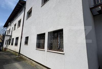 Spațiu comercial, de 48 mp, în Central - 4