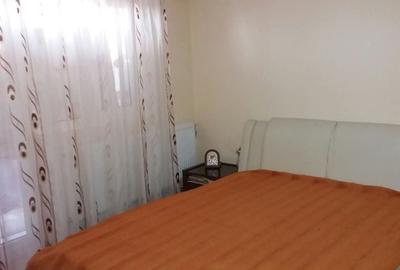 Apartament cu 3 camere decomandat în Far - 1