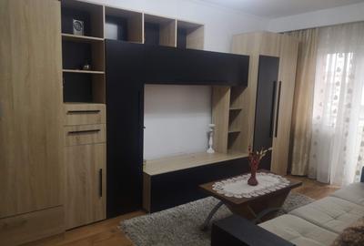 Apartament cu 2 camere decomandat, mobilat în Micro 17 - 1