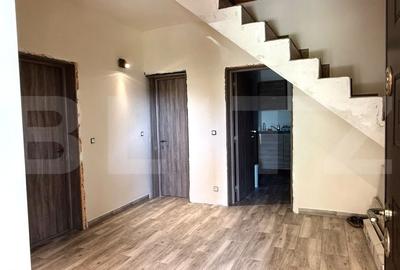 Casă cu 6 camere cu Teren 1108 Mp în Tătărani - 10