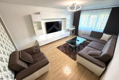 Apartament cu 3 camere decomandat în Rovine