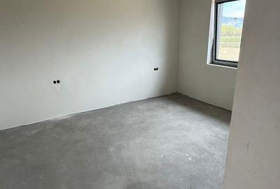 Casă cu 3 camere cu Teren 500 Mp în Recea - 3