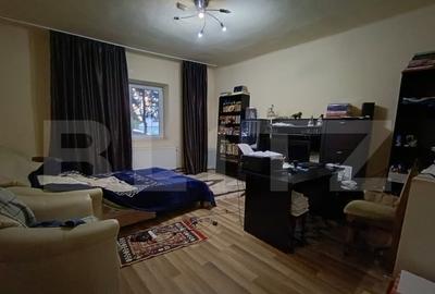 Casa cu 3 camere,baie, bucatarie,anexe.pivni?a teren 800 m - 6