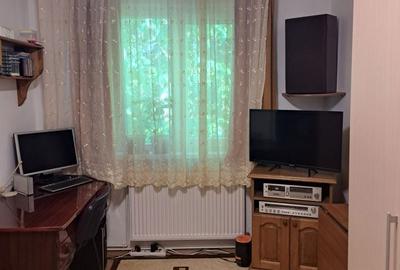 Apartament cu 3 camere semidecomandat în Dâmbu Pietros - 6