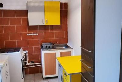 Duplex cu 5 camere cu Canalizare în P-ța Alba Iulia - 9