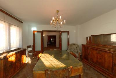 Casă individuala cu 4 camere și garaj în centrul istoric Casă individuala cu 4 camere și garaj în centrul istoric - 3