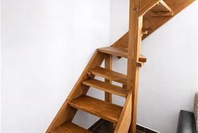 Garsonieră decomandată în Central - 8