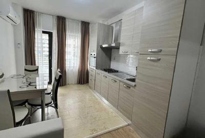 Apartament cu 2 camere - zona Copou - complex Royal Town - 1