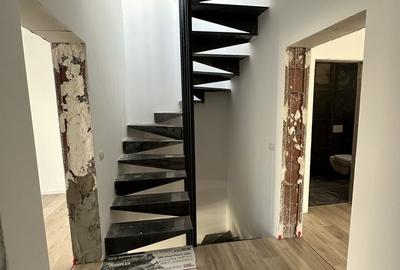 PROIECT DEOSEBIT - 14