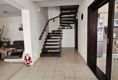 Casă cu 5 camere cu Teren 735 Mp în Vladimirescu - 8